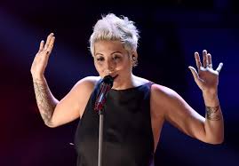 The lucio dalla award in the big artists section received nek with fatti avanti amore. Di Cosa Parla La Canzone Di Malika Ayane Al Festival Di Sanremo 2021