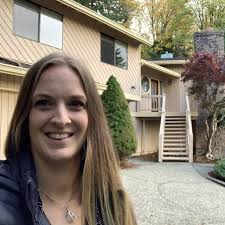 Ashley Wolslegel (@real.girlpnw) • Instagram photos and videos