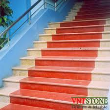 Cầu thang ốp đá granite Đỏ Nhuộm