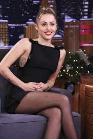 Miley Cyrus : r/celeb_nylons