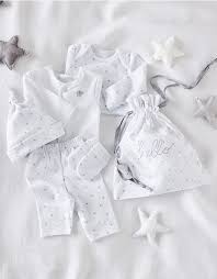 Best baby presents for baby showers and holidays. Hello Baby Gift Set Gifts For Baby The White Company Us
