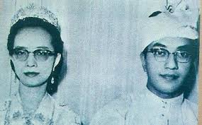 Check spelling or type a new query. Kisah Cinta Tun Dr Mahathir Tun Dr Siti Hasmah Malaysian Update Berita Terkini Untuk Anda