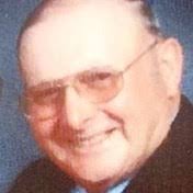 Michelle Warnecke's Instagram, Twitter & Facebook