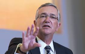 Mexican Billionaire Salinas Accused of Defaulting on $110 Million Loan -  Bloomberg