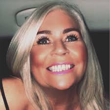 What a lovely delivery today from Daniel Ansell & Duncan Jones for the  efforts and hard work of the team at Leicester for Q1! Here's to Q2 🍻  Sonam Kanabar CeMAP Emma