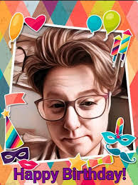 Sara Ledoux's Instagram, Twitter & Facebook