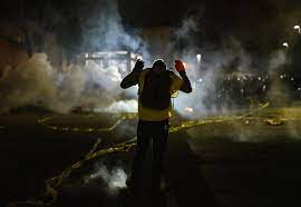 Police shot the man, identified by family as daunte. Jx5lvjxeuhyo6m