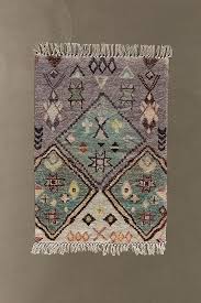 Urban outfitters | the official urban outfitters pinterest page (aka: Aziza 3x5 Teppich In Steingrau Urban Outfitters De