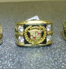 Pin Auf Cadillac Accessorizing