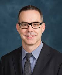 DR. DUNNICK STEPS DOWN, ENTRUSTS COLLEAGUES WITH LEADERSHIP LESSONS