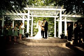 Ceremony Grove At Manakiki Golf Course Willoughby Ohio Beautiful Outdoor Wedding Venues Wedding Venues Outdoor Wedding