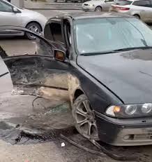 Ieftine preluare leasing vand basculanta, dumpere, basculante articulate. Trei Masini Avariate Dupa Ce S Au Ciocnit La O Intersectie Din Capitala Un Pasager Transportat La Spital Foto Video