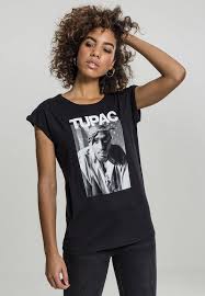 This essential throwback tee features a classic crew neck, short sleeves, and a bold tupac graphic on the front. Mistertee T Shirt Ladies 2pac Bandana Tee Kaufen Otto