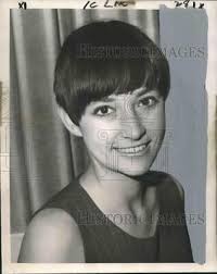 1965 Press Photo Caroline Charles, young British designer, promotes fall  line