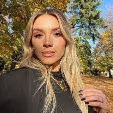 Douglas Durr's Instagram, Twitter & Facebook