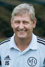 Neue Trainerbesetzung im Leistungsbereich Für die neue Saison sind die  Weichen in der Jugendabteilung des VfL Senden weitestgehend gestellt.  Insbesondere im Leistungsbereich der U13- bis U19-Junioren werden sich  ausschließlich lizensierte Trainer um