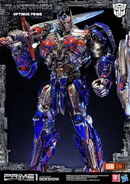 This is a high end, fully articulated featuring the more rounded western star truck mode parts and his knight inspired form, this 19 inch tall piece from 3a is a masterful representation. Transformers The Last Knight Optimus Prime The Collectors Place
