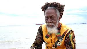 Bugs bunny is an animated cartoon character, created in the late 1930s by leon schlesinger productions (later warner bros. Meghalt Bunny Wailer A The Wailers Alapito Tagja Kiskegyed