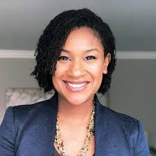 Janis Quinn's Instagram, Twitter & Facebook