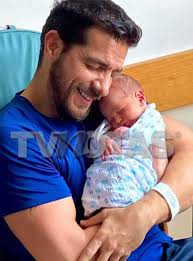 Paulo Quevedo ex integrante de Cairo, ya fue papá de un varoncito