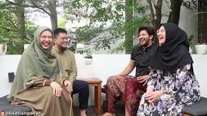 Ayah oki setiana dewi dan ria ricis meninggal dunia. Kompak Lagi Hamil 10 Potret Akrab Irish Bella Dan Oki Setiana Dewi
