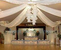Decoracion de salon con telas. Decoracion Con Telas Y Luces Para Bodas Buscar Con Google Wedding Ceiling Wedding Hall Decorations Ceiling Decor