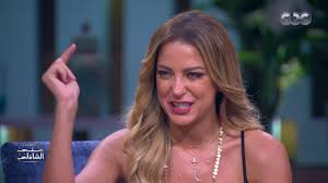 درة، محمد كيلاني، إنعام سالوسة، سلوى محمد على، تيسير الإنتاج: Ø±ÙŠÙ… Ù…ØµØ·ÙÙ‰ Ù†ØµÙŠØ¨ÙŠ ÙˆÙ‚Ø³Ù…ØªÙƒ Ù„Ù‡ Ù…ÙƒØ§Ù†Ø© Ø®Ø§ØµØ© ÙÙŠ Ù‚Ù„Ø¨ÙŠ ÙÙŠØ¯ÙŠÙˆ ÙÙŠ Ø§Ù„ÙÙ†