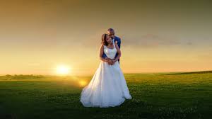 Keduanya dari jakarta, dan datang ke jogja, hanya untuk foto prewedding di candi plaosan temple prambanan, klaten, jawa tengah. Make Sunset Effect In Pre Wedding Photoshop Manipulation Tutorial Zanuara Com