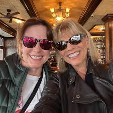 Sandy Dell (@sandydell3) • Instagram photos and videos