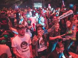 Los jugadores podrán elegir con libertad su punto de partida usando su paracaídas y deberán mantenerse en la zona segura el. Glossario Do Free Fire Dicionario Das Principais Girias E Termos Do Battle Royale Da Garena