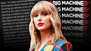 تايلور سويفت تستنجد بمعجبيها وشركة Big Machine تغلق أبوابها بسبب تهديدات بالقتل American Music Awards Guys Performance