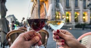 Les cookies necessaires permettent le bon fonctionnement du site. Tout Savoir Sur Le Vin De Bordeaux La Revue Du Vin De France