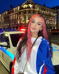 Информация об авторе, последние публикации, книги Idei Na Temu Dina Saeva 13 Znamenitosti Bloggerskij Stil Pevicy