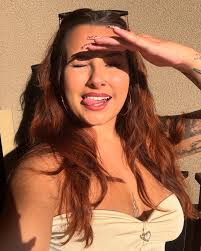 Jae Flores (@unabonitaflor) • Instagram photos and videos