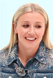 Leah Williamson Advert Shoe