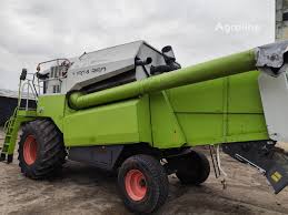 Claas Mega 350 Combine