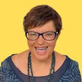 Donna Moritz's Instagram, Twitter & Facebook