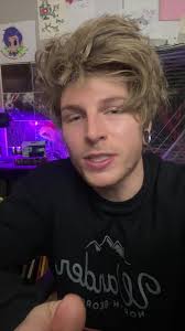 We need to talk about mothers exploiting their children for views…  #kaydee_boogie #kaydeeboogie #predators