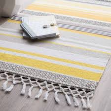 Tapis Raye En Coton Jaune Gris 60 X 100 Cm Porto 19 Euros Tapis Raye Tapis Gris Tapis Jaune