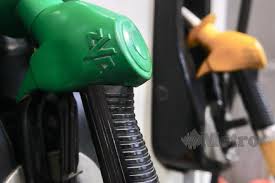 Program subsidi petrol adalah inisiatif kerajaan untuk meringankan beban isirumah berpendapatan rendah melalui pengagihan semula subsidi petrol. Semak Kelayakan Subsidi Petrol Hari Ini