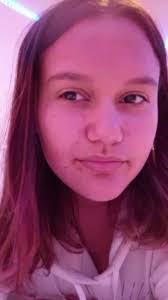 Lorie Hayes's Instagram, Twitter & Facebook