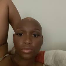 Where to find a private nail tech or smaller boutique nail salon in Auburn  and Opelika for acrylics and nail art?