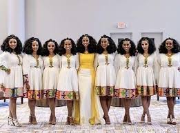 Pin By Dea Henrique On Ethiopian Traditional Dress Ethiopian Traditional Dress Ethiopian Wedding Dress Ethiopian Clothing