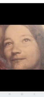 Can someone restore and colorize old pictures?