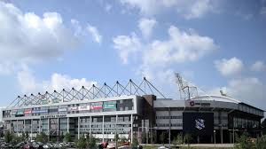 De fusieclub tussen blauw wit en de driehoek. Abe Lenstra Stadion Wikipedia