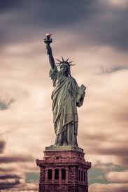 Estatua De La Libertad New York Usa Estatua De La Libertad Monumentos Viajes A New York