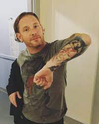 Jul 23, 2021 · this weekly podcast features artist interviews with up and coming bands, bands that you already know you love, backstage antics, lifestyle topics like travel, motorcycles, tattoos, and skydiving, plus she continues her extensive work with the u.s. Corey Showing His Bowie Tattoo Slipknot Corey Taylor Corey Taylor Tattoos Corey Taylor