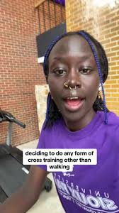 This cant be the same cross training parker valby be winning titles with😩😭