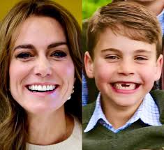 Louis is literally his mum's copy as they have the same smile, look and  eyes 💯💝