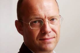 Birtles to step down as chief executive of Initiative